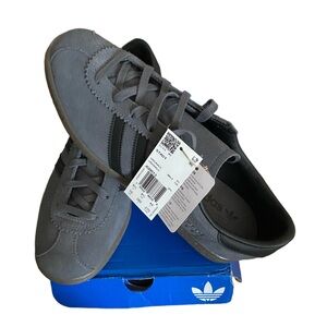 Adidas Men's Gray and Black Sneakers